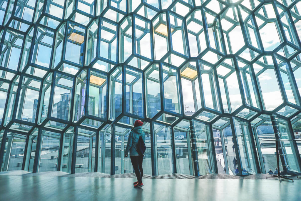 harpa-konzerthalle-reykjavik-innenansicht