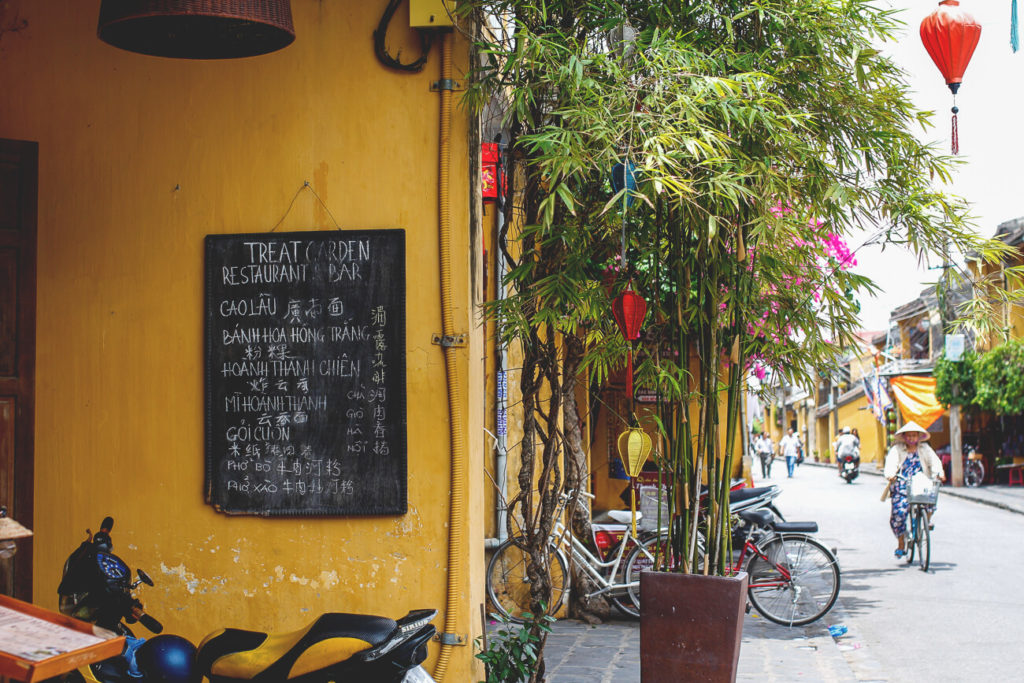 hoi-an-vietnam-restaurant-und-cafe