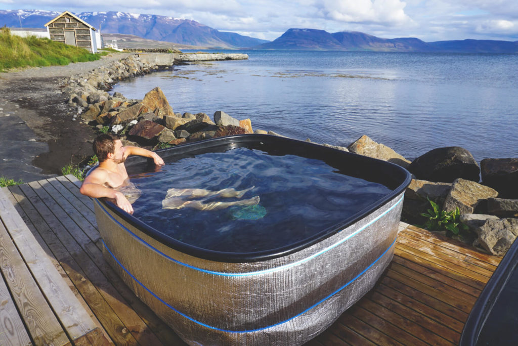 island-kosten-rundreise-marco-hot-tube