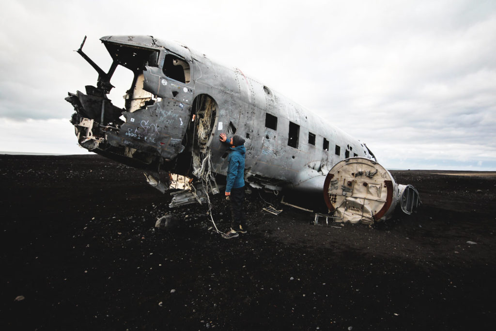 island-rundreise-sueden-highlights-dc3-plane-wreck