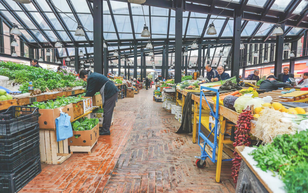 markthalle-tirana-bazar-albanien