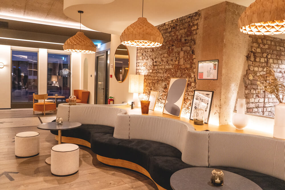 mercure-luxembourg-off-kirchberg-lobby