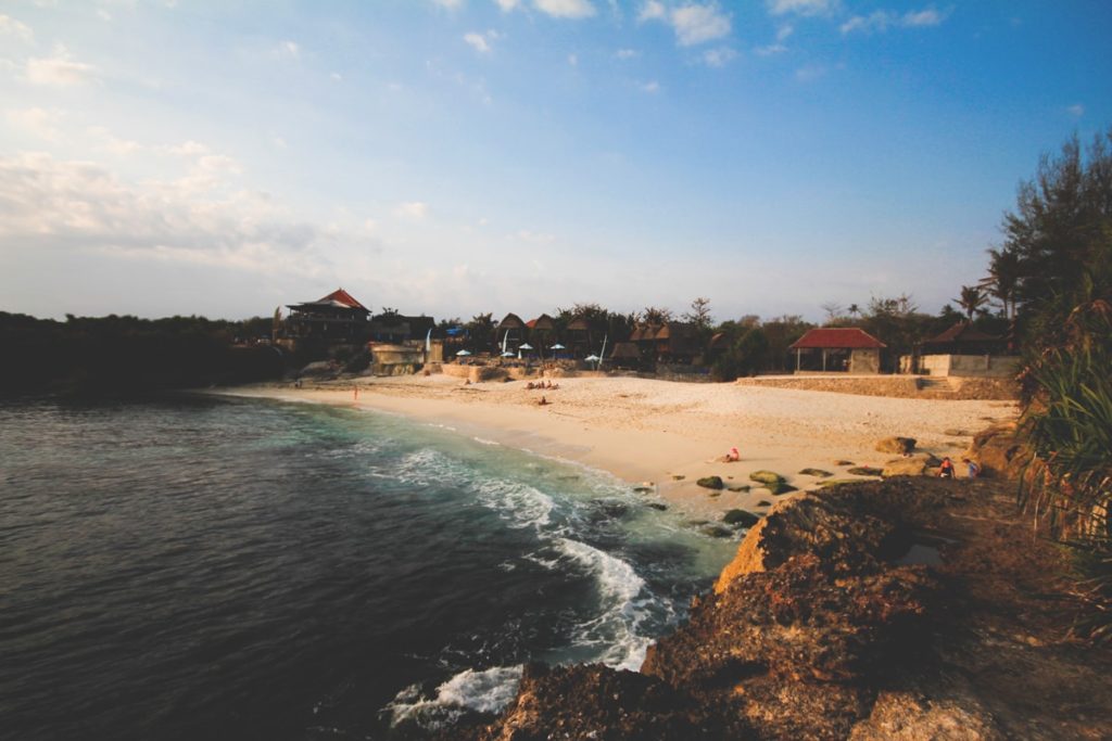 nusa-lembongan-highlights-strand-dream-beach-min