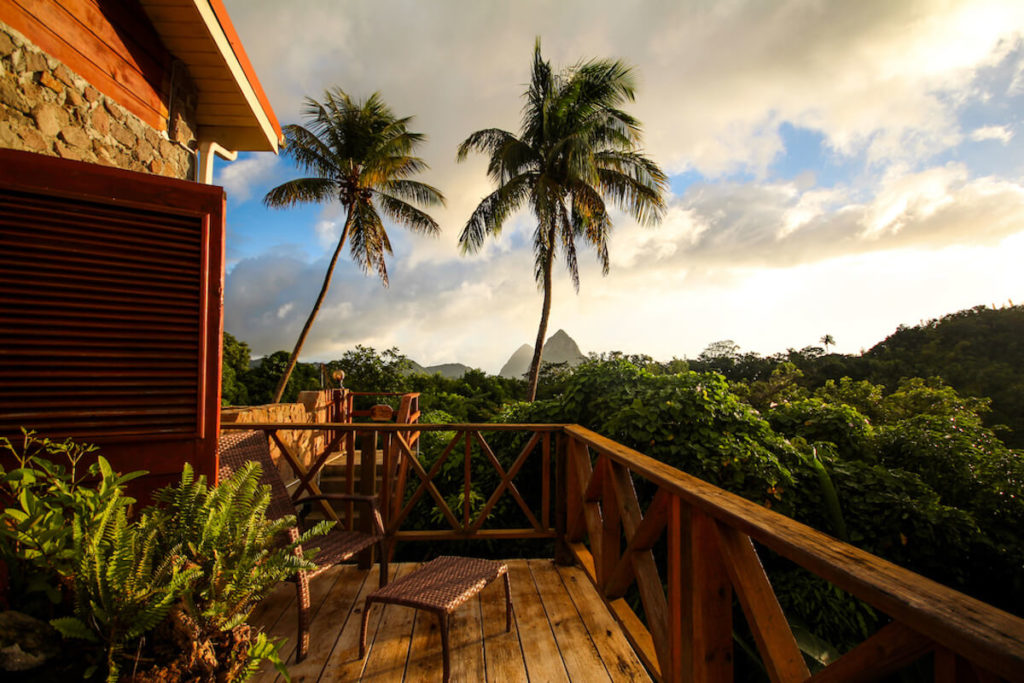 saint-lucia-karibik-unterkunft-crystals-soufiere-ausblick