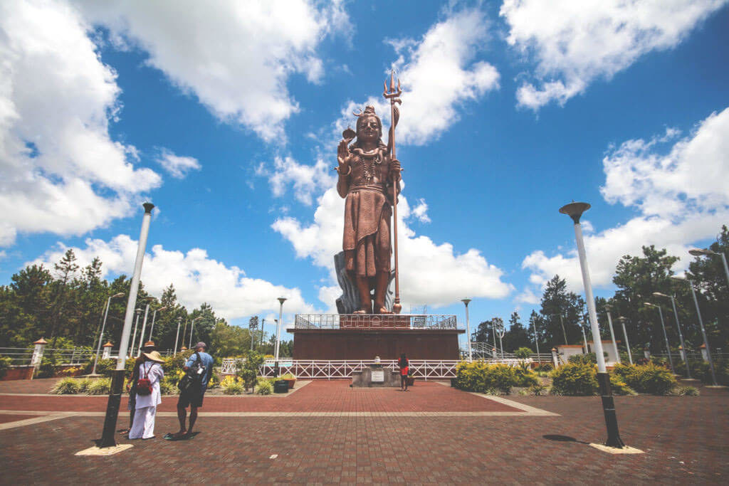 sehenswuerdigkeiten-mauritius-grand-bassin-shiva-statue-1024x683