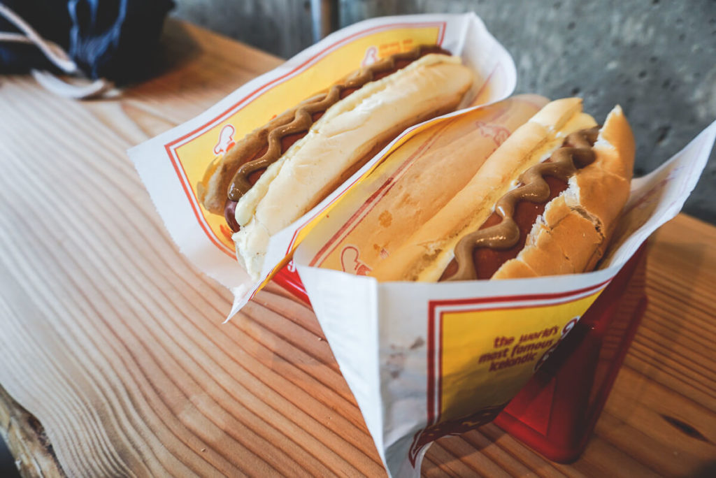 Eat delicious hot dogs