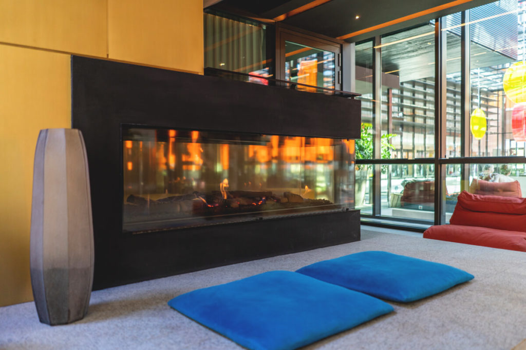therme-meran-feuerstelle-kamin-relax
