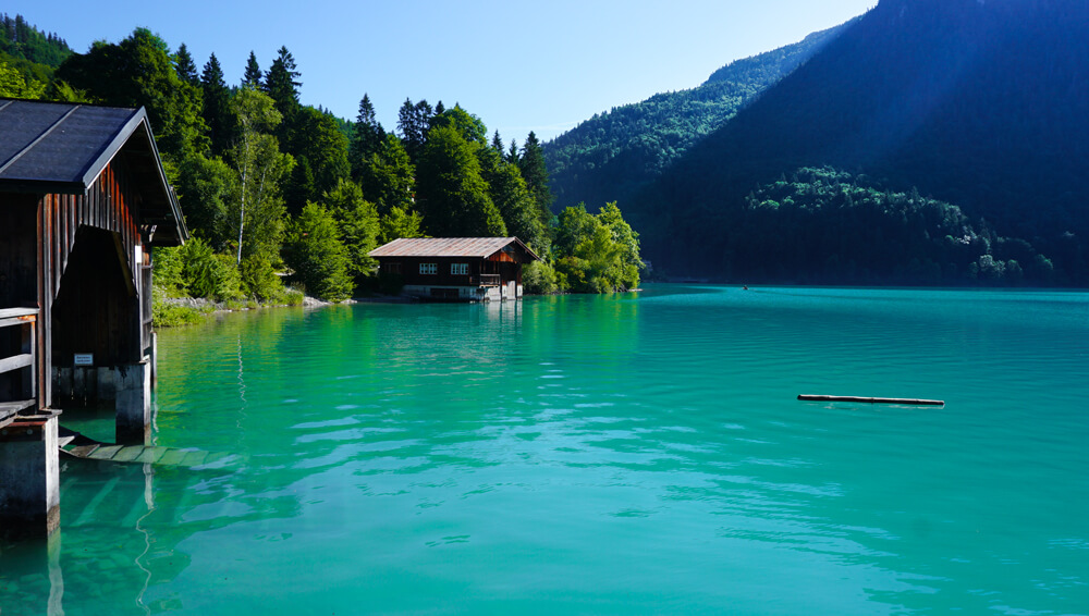 walchensee-walchen-bayern-berge-herzogstand
